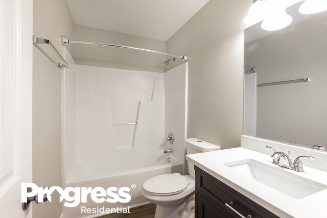 Building Photo - 608 Flicker Ct