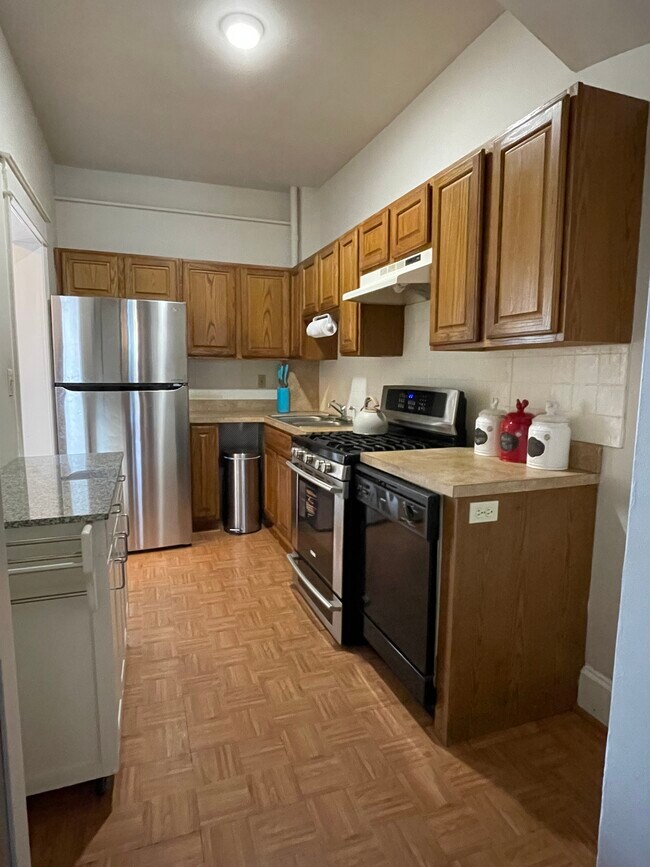 Building Photo - 1145 Morse St NE