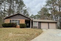 Building Photo - 608 Windsor Dr SE