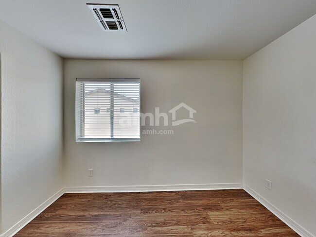 Building Photo - 115 W Camino Rancho Vecino