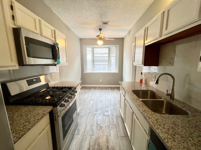 Building Photo - 8035 Trail Side Dr