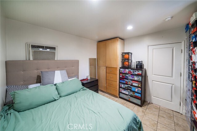 Building Photo - 4844 Bluebell Ave