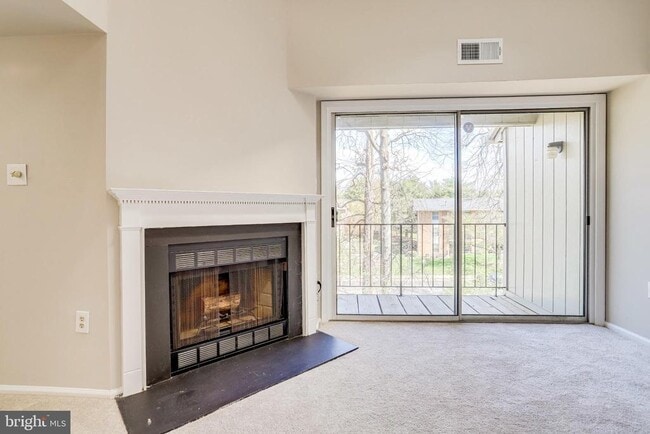 Building Photo - 7758 New Providence Dr