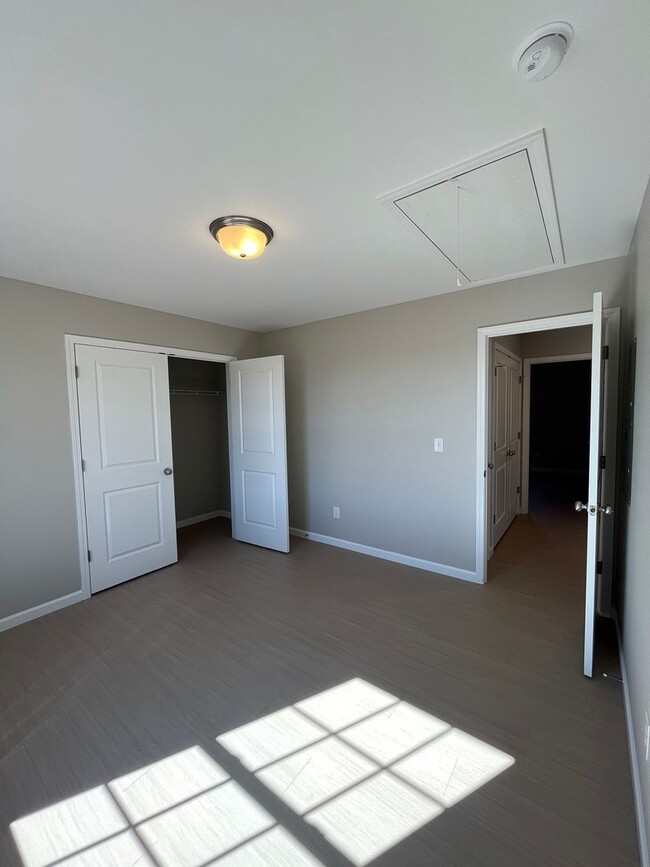 Building Photo - 494 State Rd S-42-2289