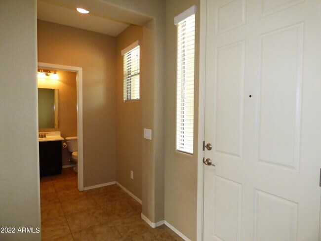 Building Photo - 8623 S 40th Dr