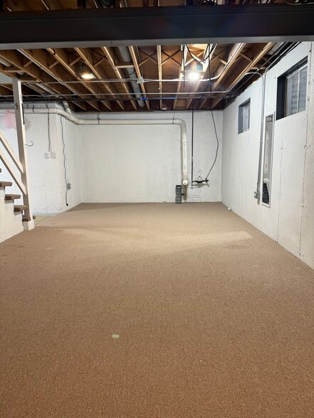 Building Photo - 284 Washo Dr