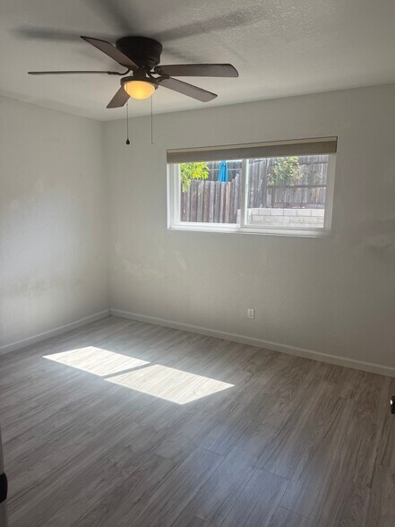 Building Photo - 1820 Marigold Ln