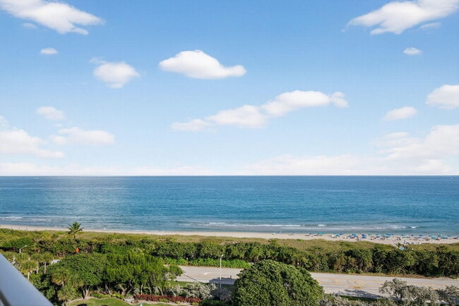 Building Photo - 4301 N Ocean Blvd