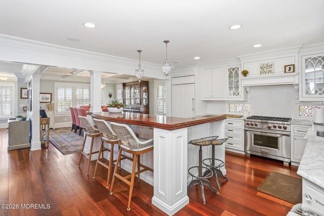 Building Photo - 565 Trout Ave