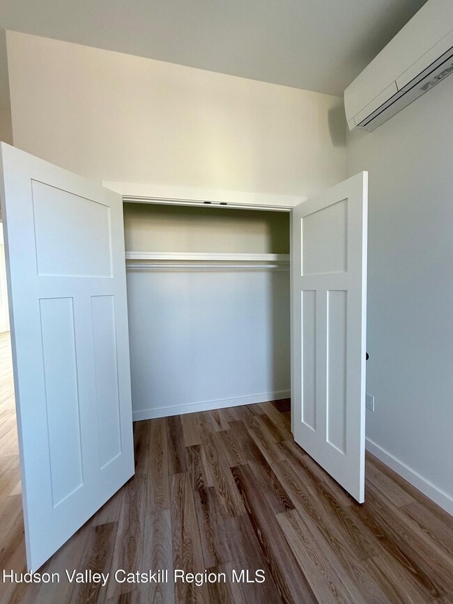 Building Photo - 1 Main St