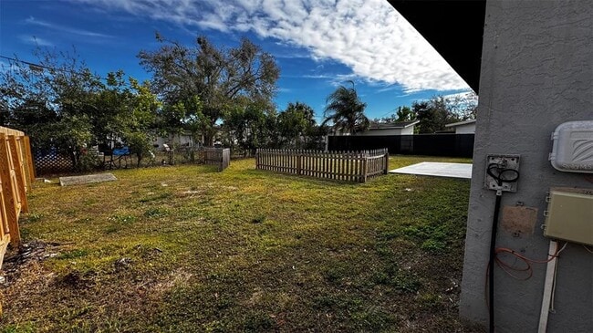 Building Photo - 3935 Middlesex Pl