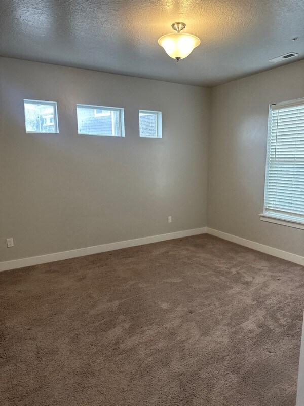 Building Photo - 5208 W Cannavale Ln