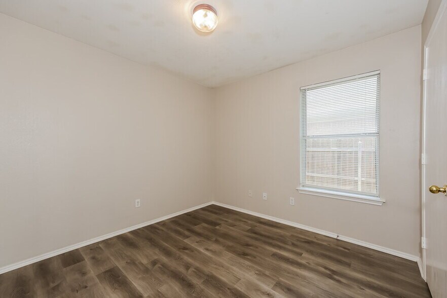 Building Photo - 7321 Ashbourne Way