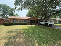 Building Photo - 963 Pebblebrook Dr