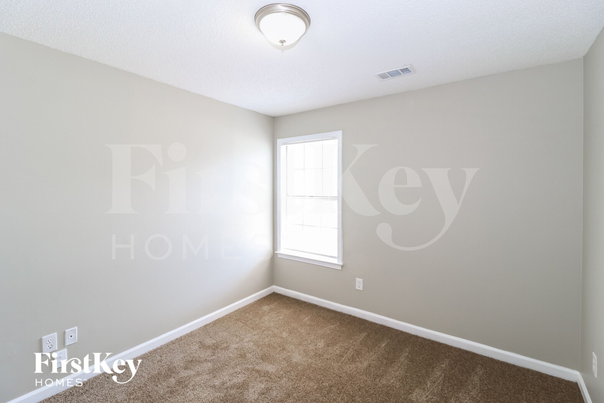Building Photo - 2515 Laurelcrest Dr