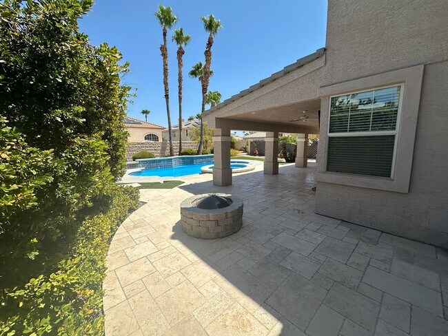 Building Photo - 3854 Broadmead St