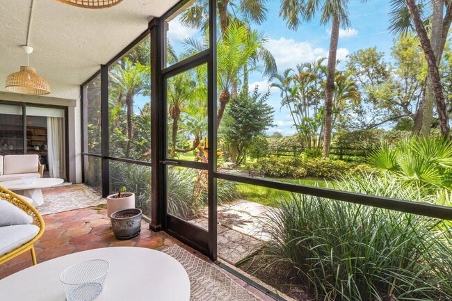 Building Photo - 11223 Pond View Dr