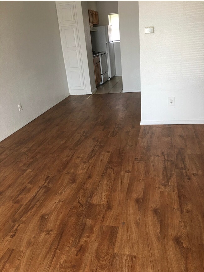 Building Photo - 1407 W Highland Ave