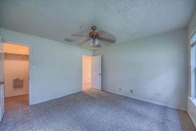 Building Photo - 7611 Scenic Glade