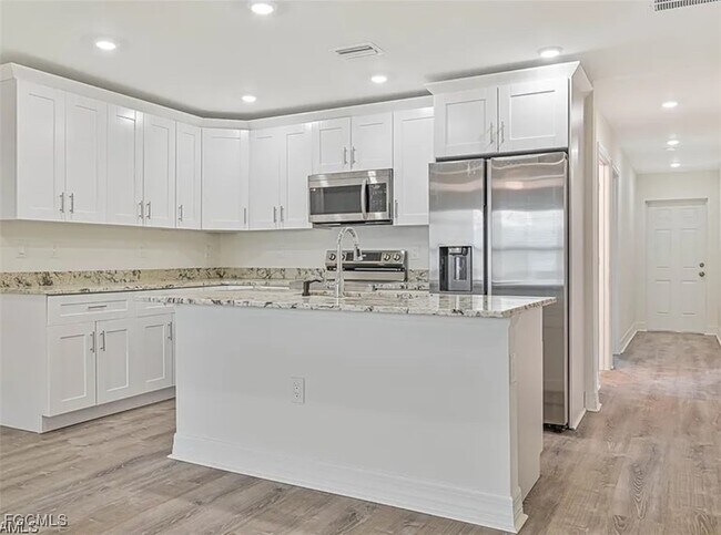 Building Photo - 4414 28th St SW