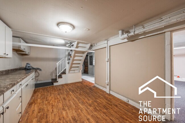 Building Photo - 2527 N Orchard St