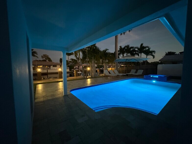 Primary Photo - 4440 NE 26th Ave