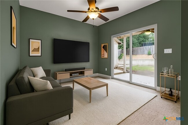 Building Photo - 557 Lee St