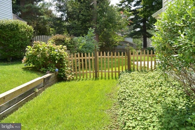 Building Photo - 110 Stoneham Dr