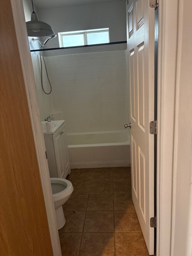 Building Photo - CUTE 2 Bedroom 1 Bath bungalow in Sunnyslope with full casita