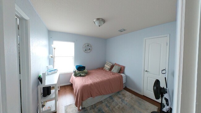 Building Photo - 6102 S Jolie Ct