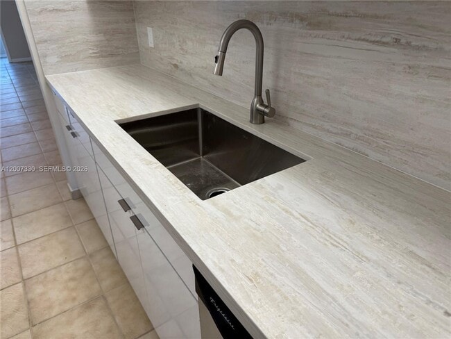 Building Photo - 12501 SW 14th St