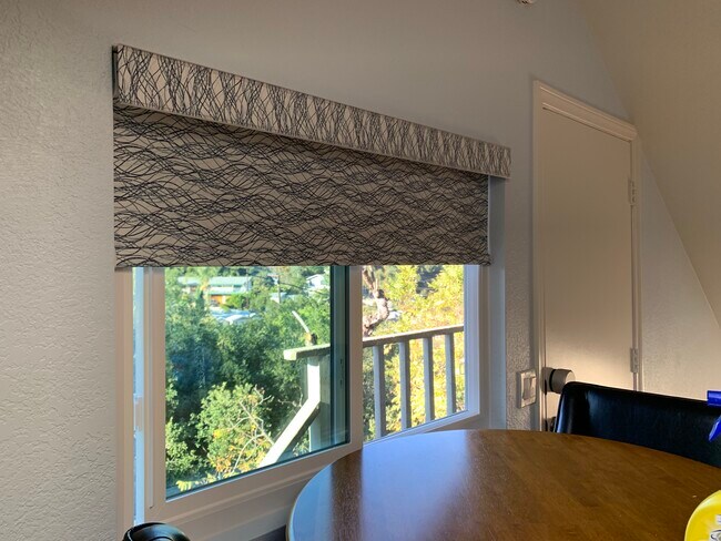 Building Photo - 16979 East Ln