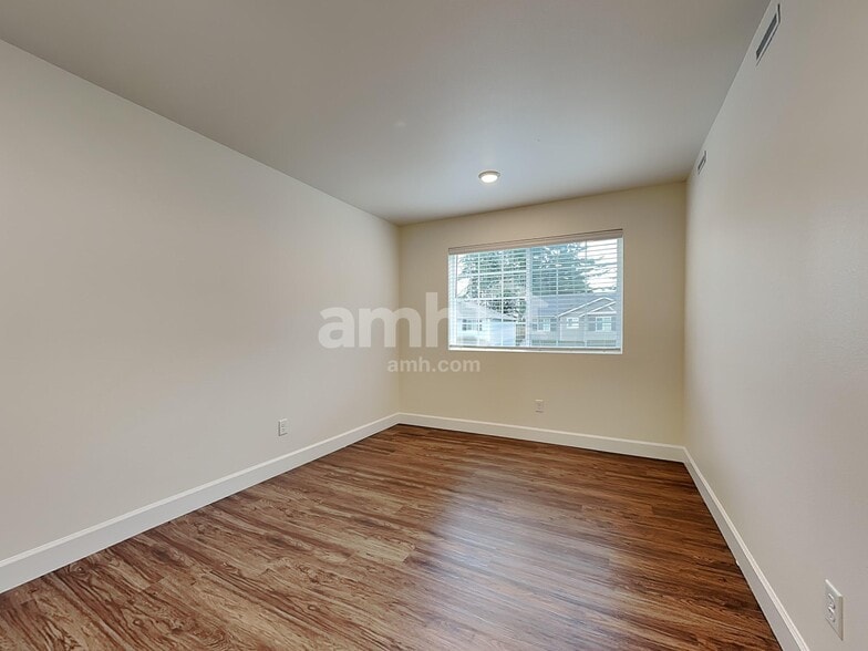 Building Photo - 4229 177th St E