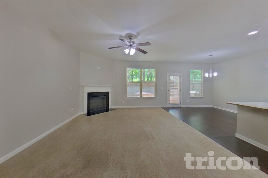 Building Photo - 377 Lossie Ln