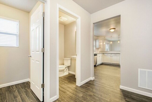 Building Photo - 1638 Garfield