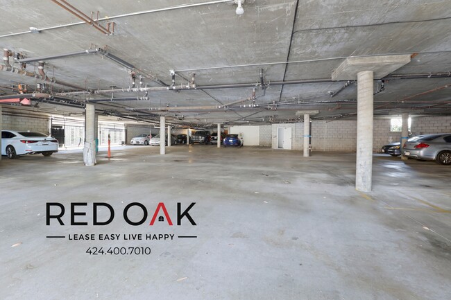 Building Photo - 10201 1/2 Woodbine St-102