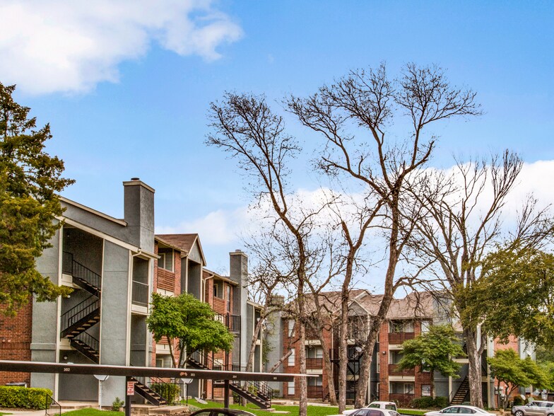 Apartments For Rent Near Clark Crossing Shopping Center In Duncanville Tx Apartment Finder