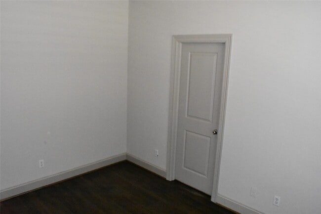 Building Photo - 2922 Leeland St