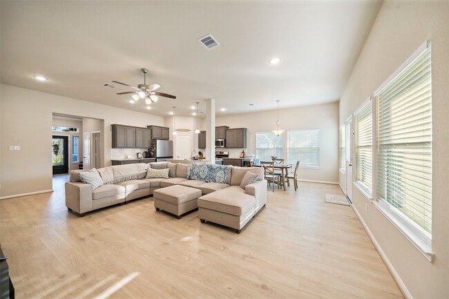 Building Photo - 18203 Samie Nell Ct