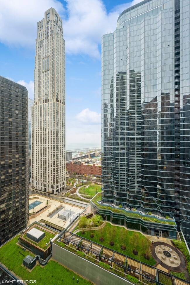 Building Photo - 400 E Ohio St