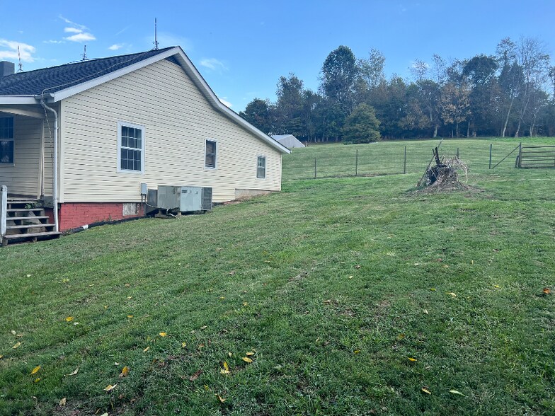 Building Photo - 732 Ford Creek Rd
