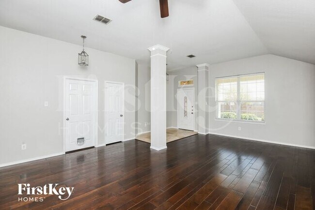 Building Photo - 6109 Paddlefish Dr