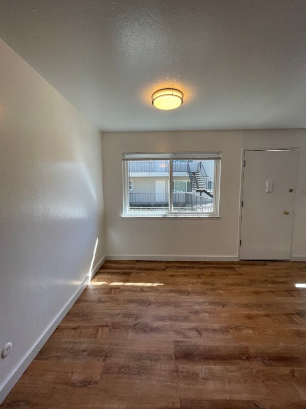 Building Photo - 1205 Geraldine Way