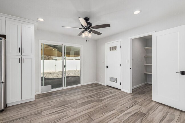 Building Photo - Beautiful 4 Bedroom Home Near Old Town Scottsdale & ASU