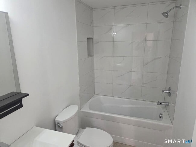 Building Photo - 39 Horton Hill Rd