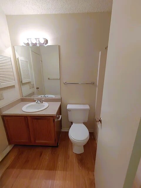 Guest Bathroom with access from 2nd Bedroom and Hallway - 9831 Ardash Ln