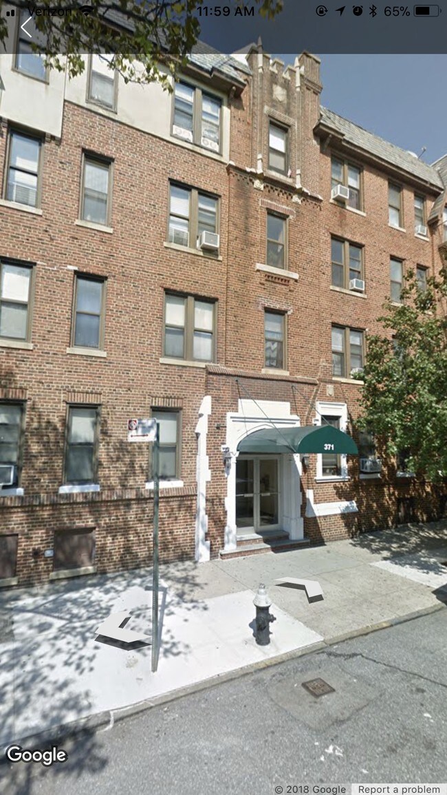 Primary Photo - 371 95th St