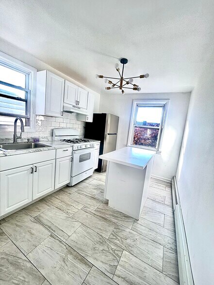 Building Photo - 205 N 16th St