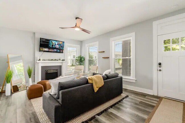 Building Photo - 61-63 E Moler St