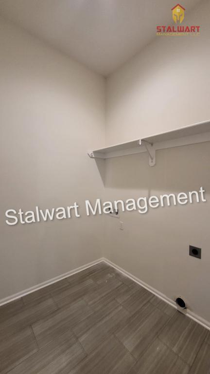 Building Photo - 15824 Riley St